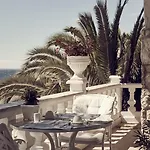 The Danai منتجع 5*