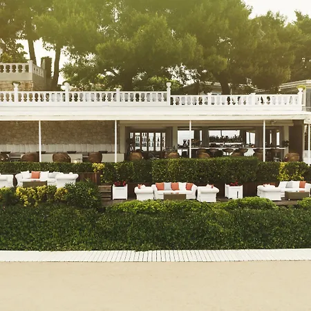 Курортный комплекс The Danai Никити