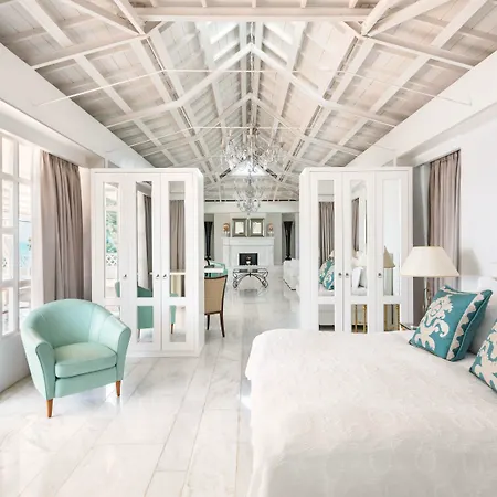 리조트 The Danai 5*